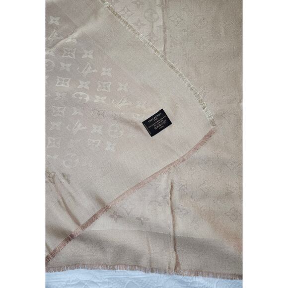 Louis Vuitton Silk Wool Monogram Shawl - Picture 6 of 13